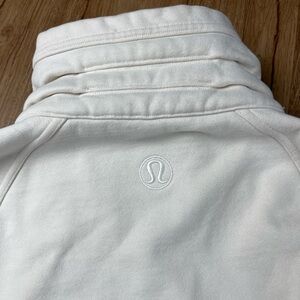 Lululemon Define Jacket Size 6 Cream Full Zip Fleece Lined, Barely worn